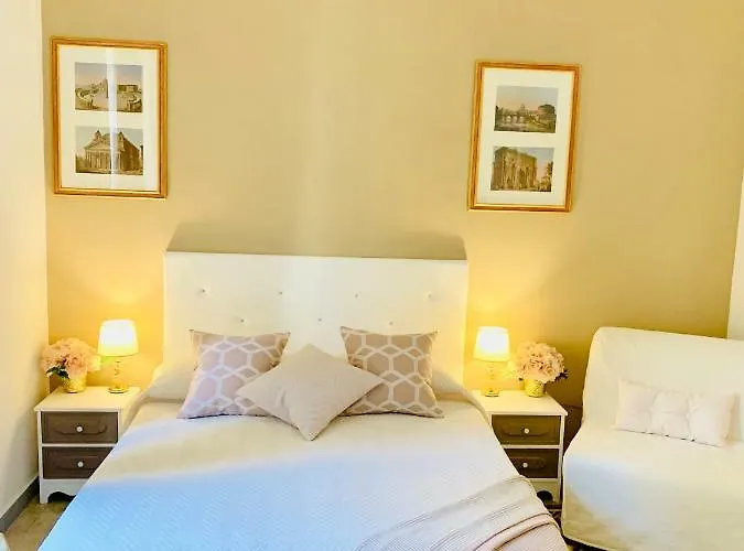 Mama Domus Oda ve Kahvaltı 4*